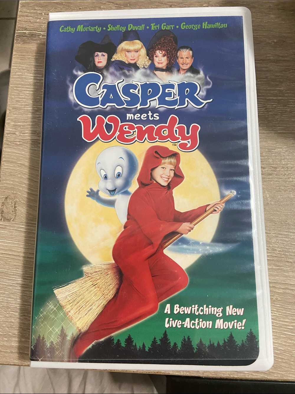 Casper Meets Wendy (VHS Clamshell) 1998 Family Movie